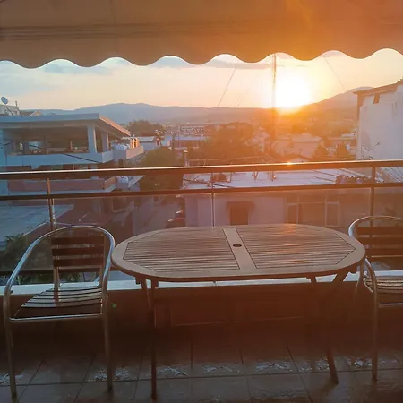 ζ Luxury Near Airport Apartman *